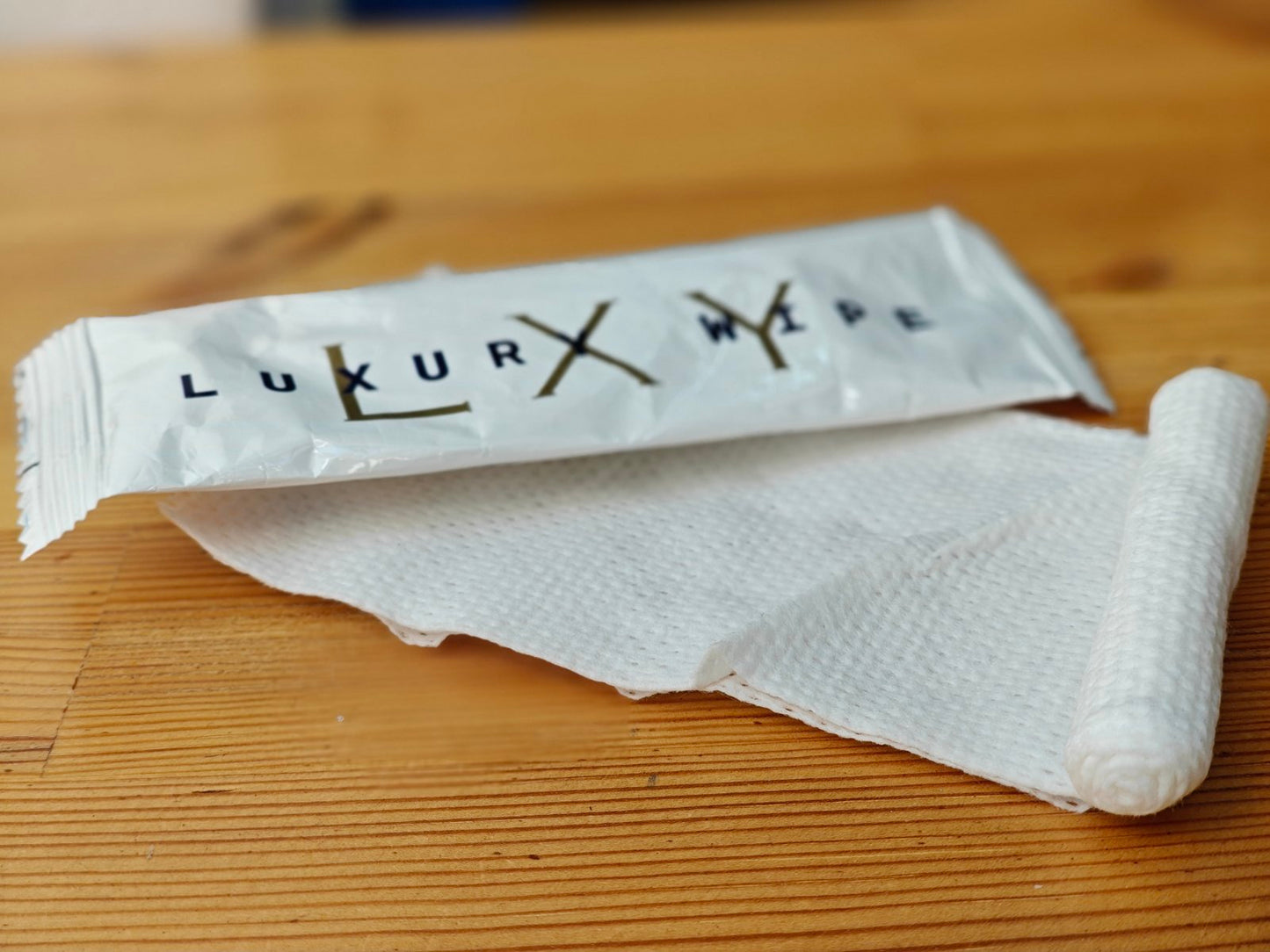 Luxury predesigned water base wet napkins (box of 250)